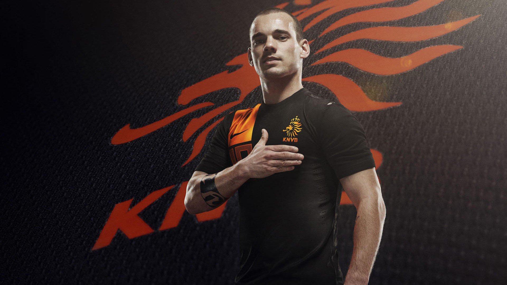 欧冠半决赛启示③人才厚度决定胜负根基，战术执念需为现实让路